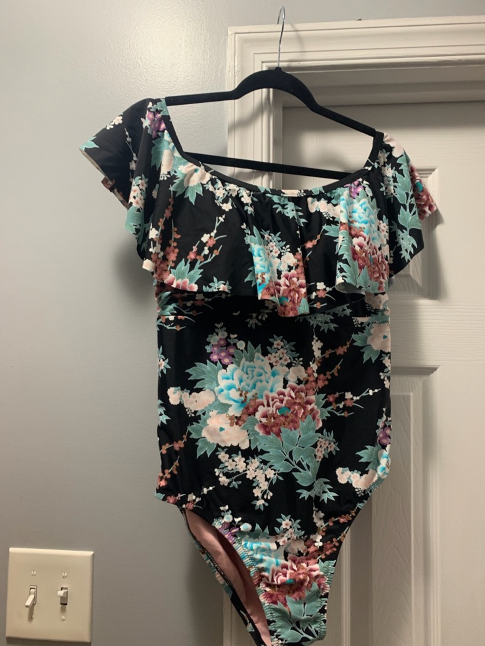18w raisins black floral bathing suit one piece with ruffle shoulder